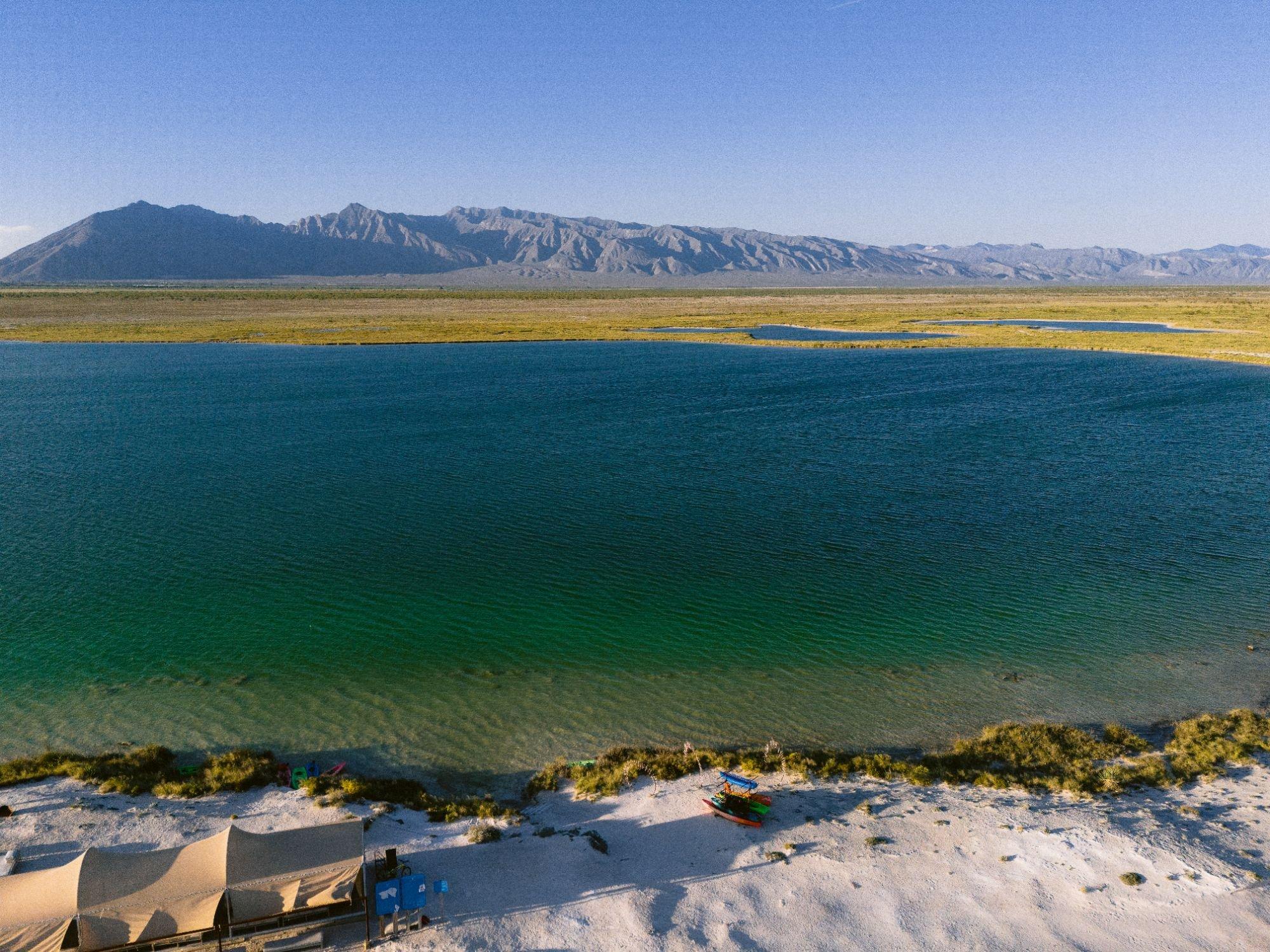 carousel-hero-element image-7